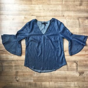 White House Black Market denim blouse size 4 (EUC)